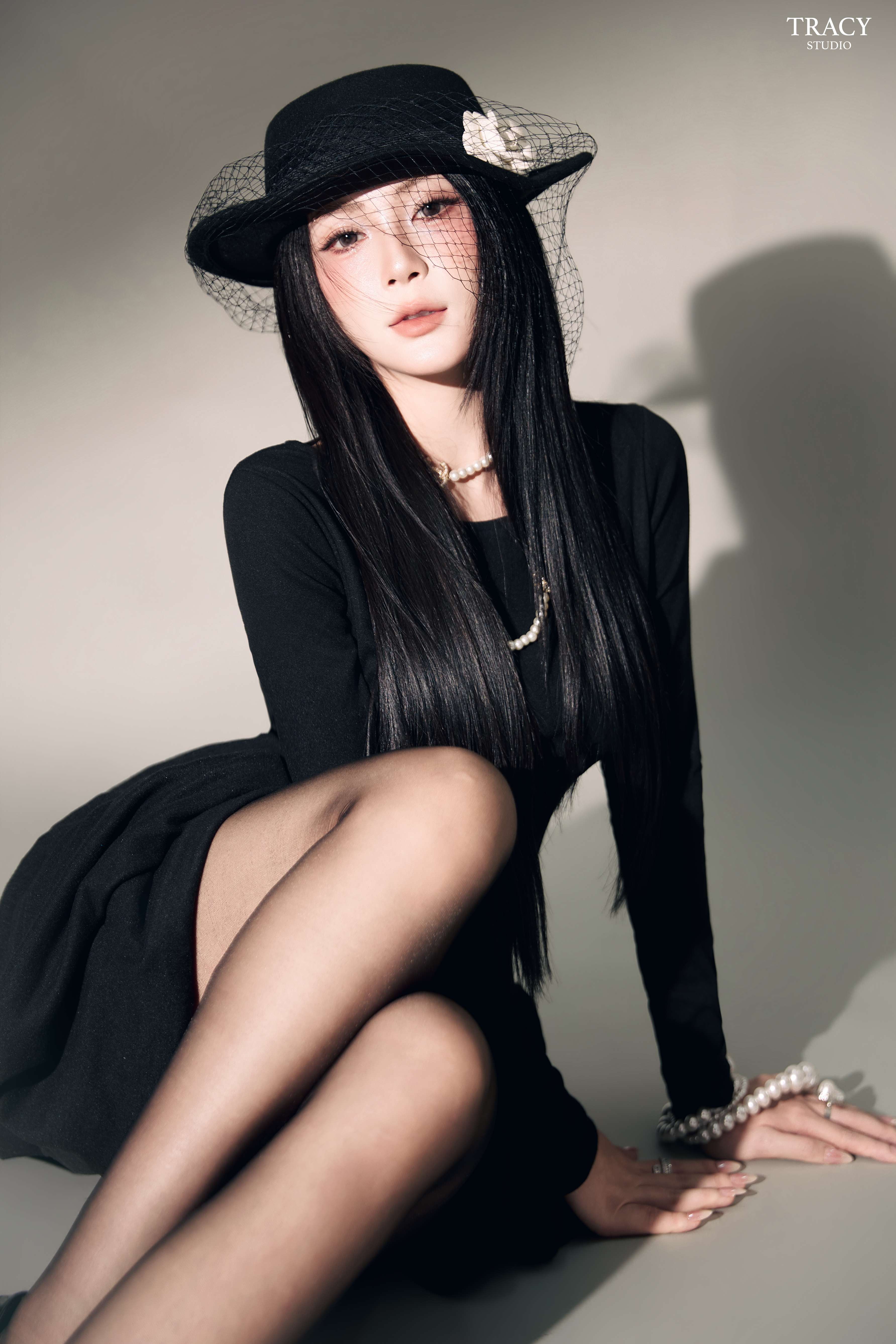 frontend/img/gallery/concept-cool-ngau-slay/tracy-studio-chup-concept-slay-basic-nong-hang-black (5).jpg